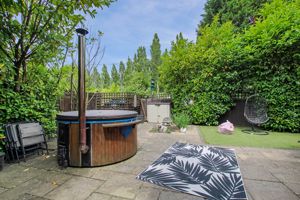 Photo 25- click for photo gallery